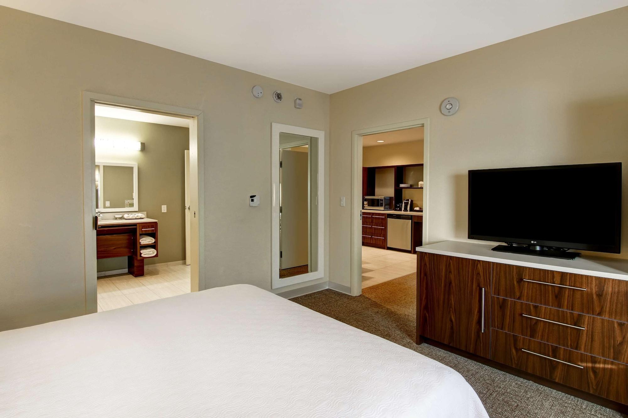 Home2 Suites By Hilton West Эдмонтон Экстерьер фото