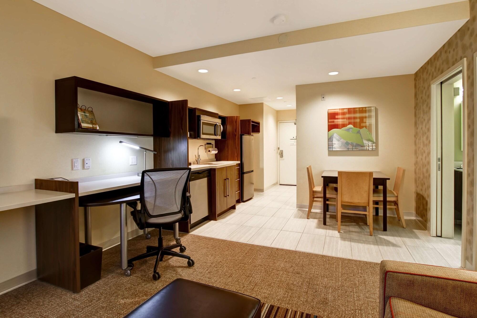 Home2 Suites By Hilton West Эдмонтон Экстерьер фото