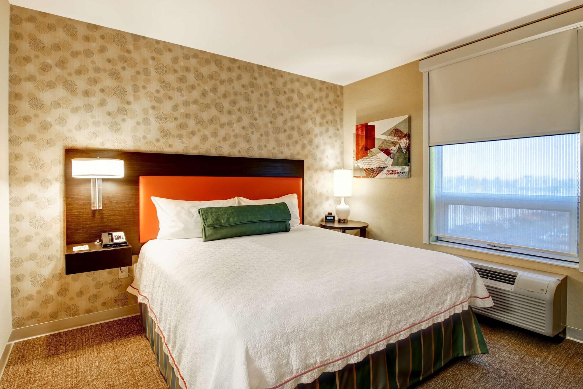 Home2 Suites By Hilton West Эдмонтон Экстерьер фото