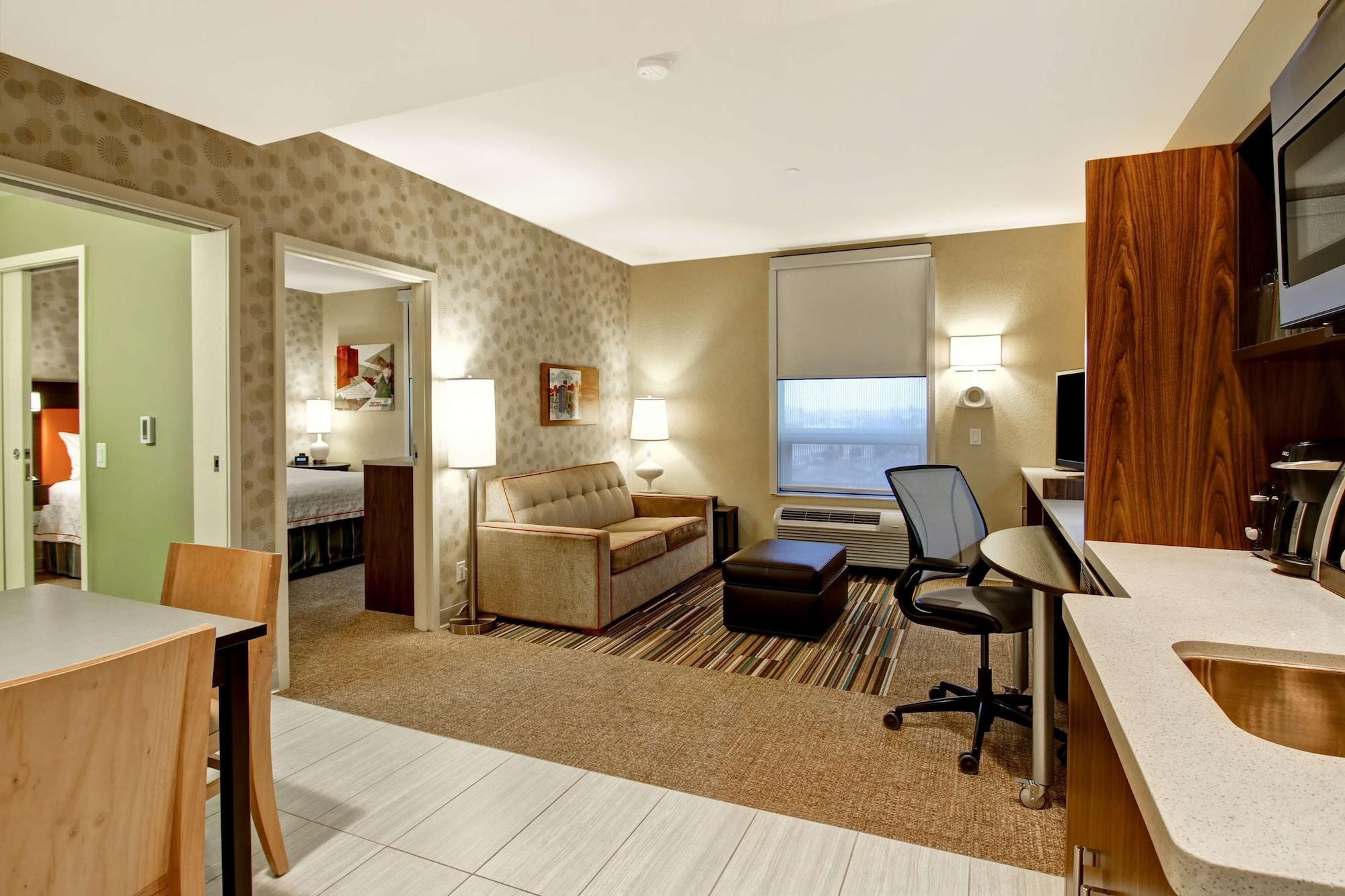 Home2 Suites By Hilton West Эдмонтон Экстерьер фото