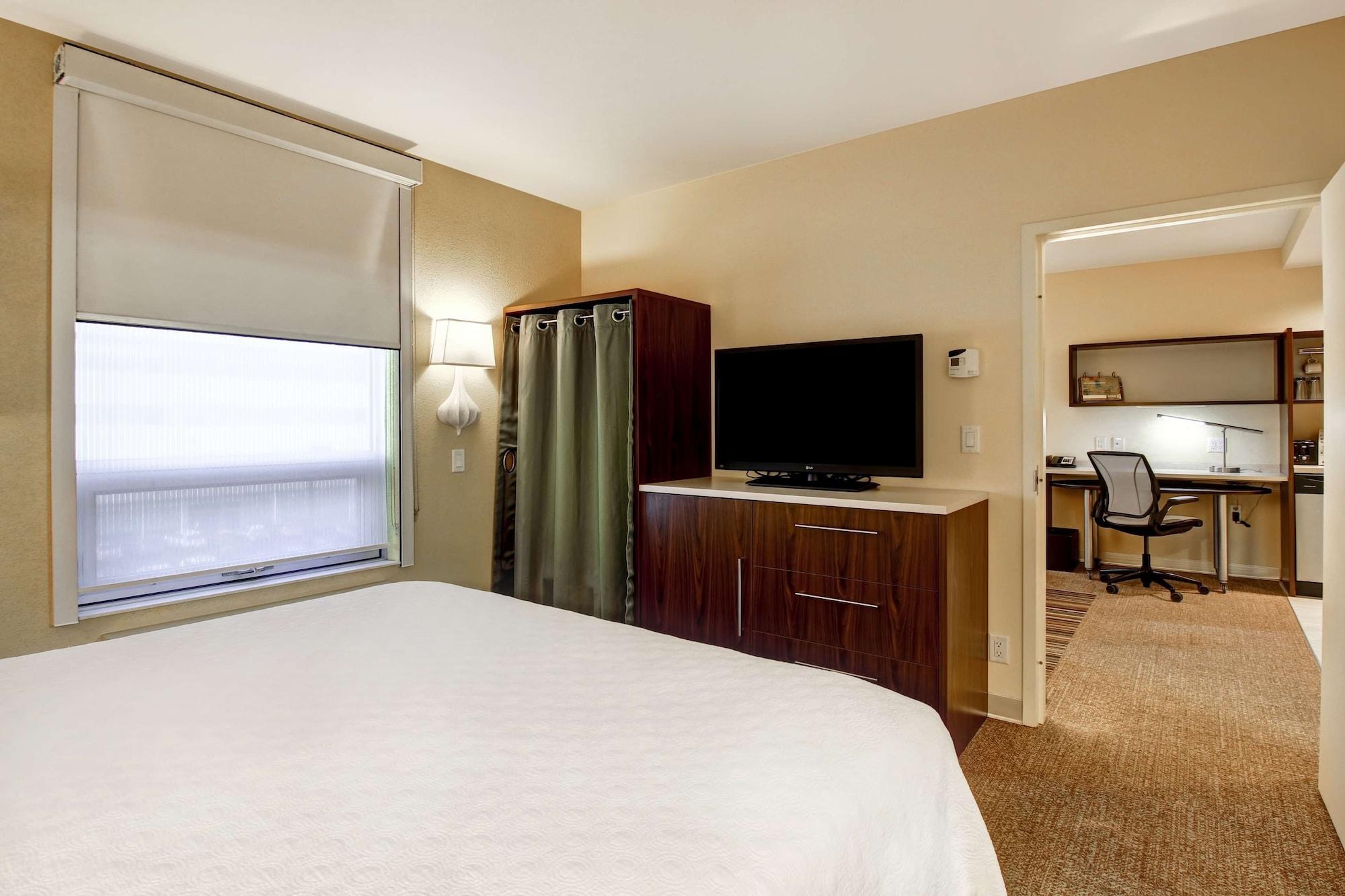Home2 Suites By Hilton West Эдмонтон Экстерьер фото