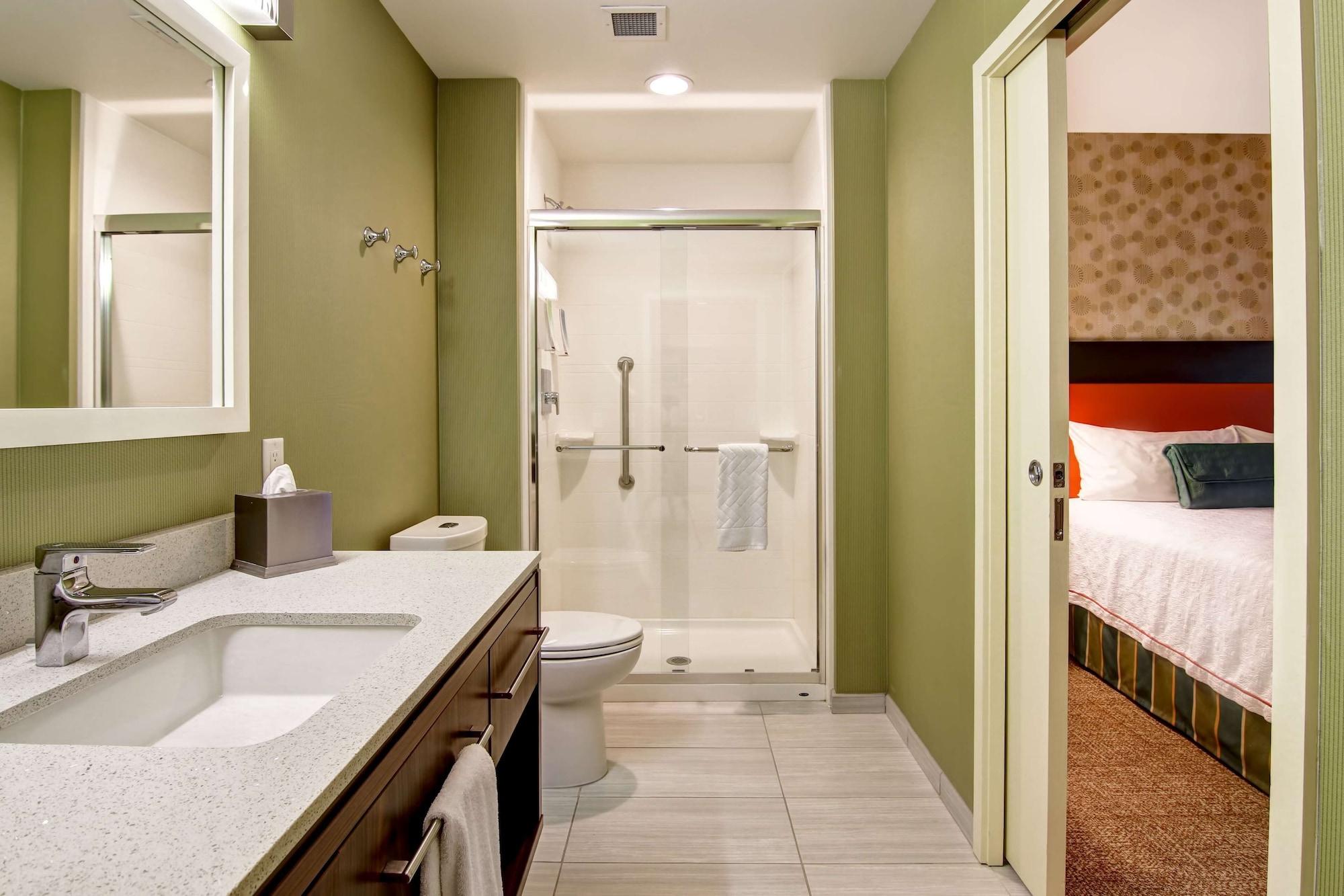 Home2 Suites By Hilton West Эдмонтон Экстерьер фото