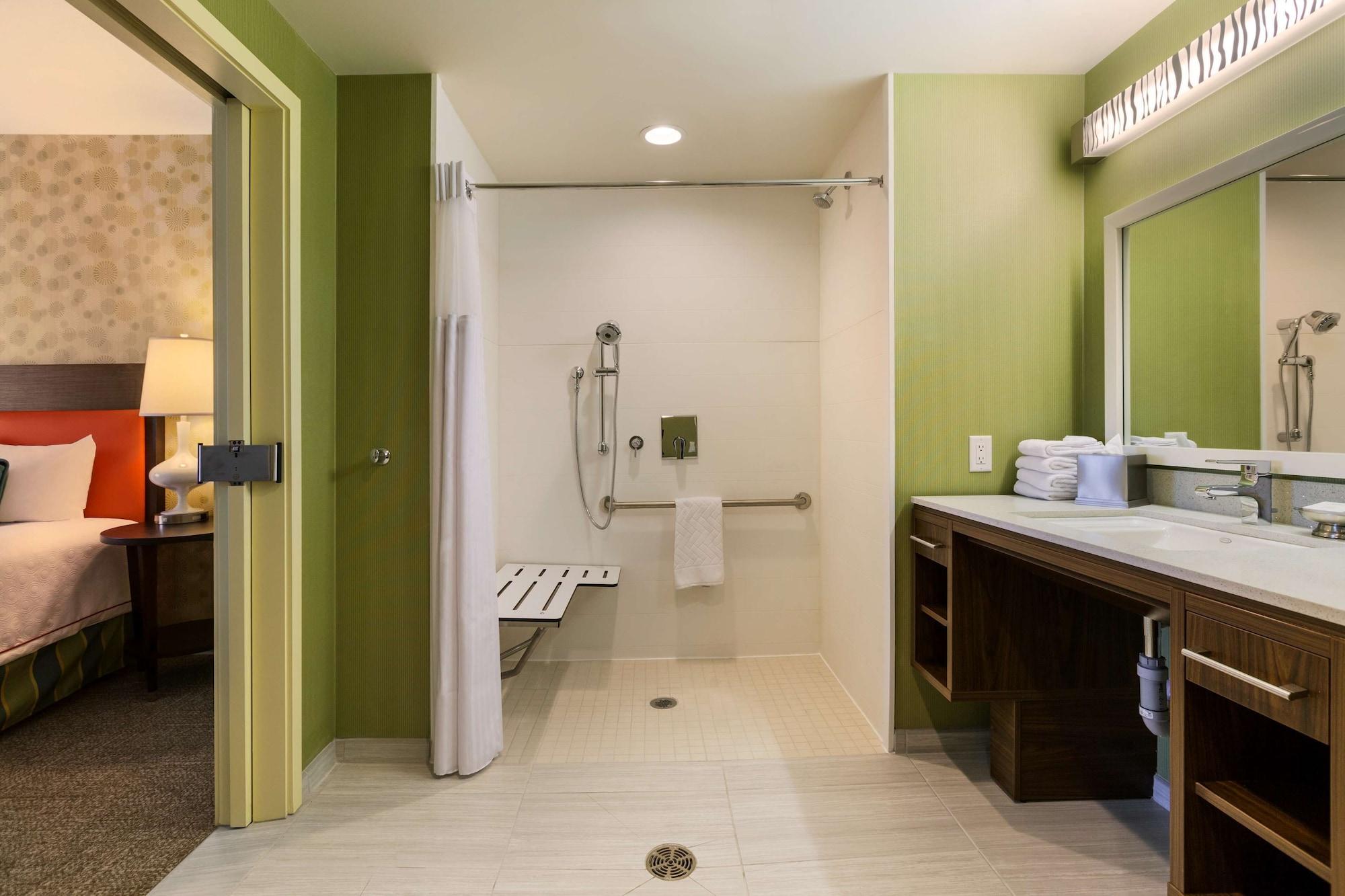 Home2 Suites By Hilton West Эдмонтон Экстерьер фото