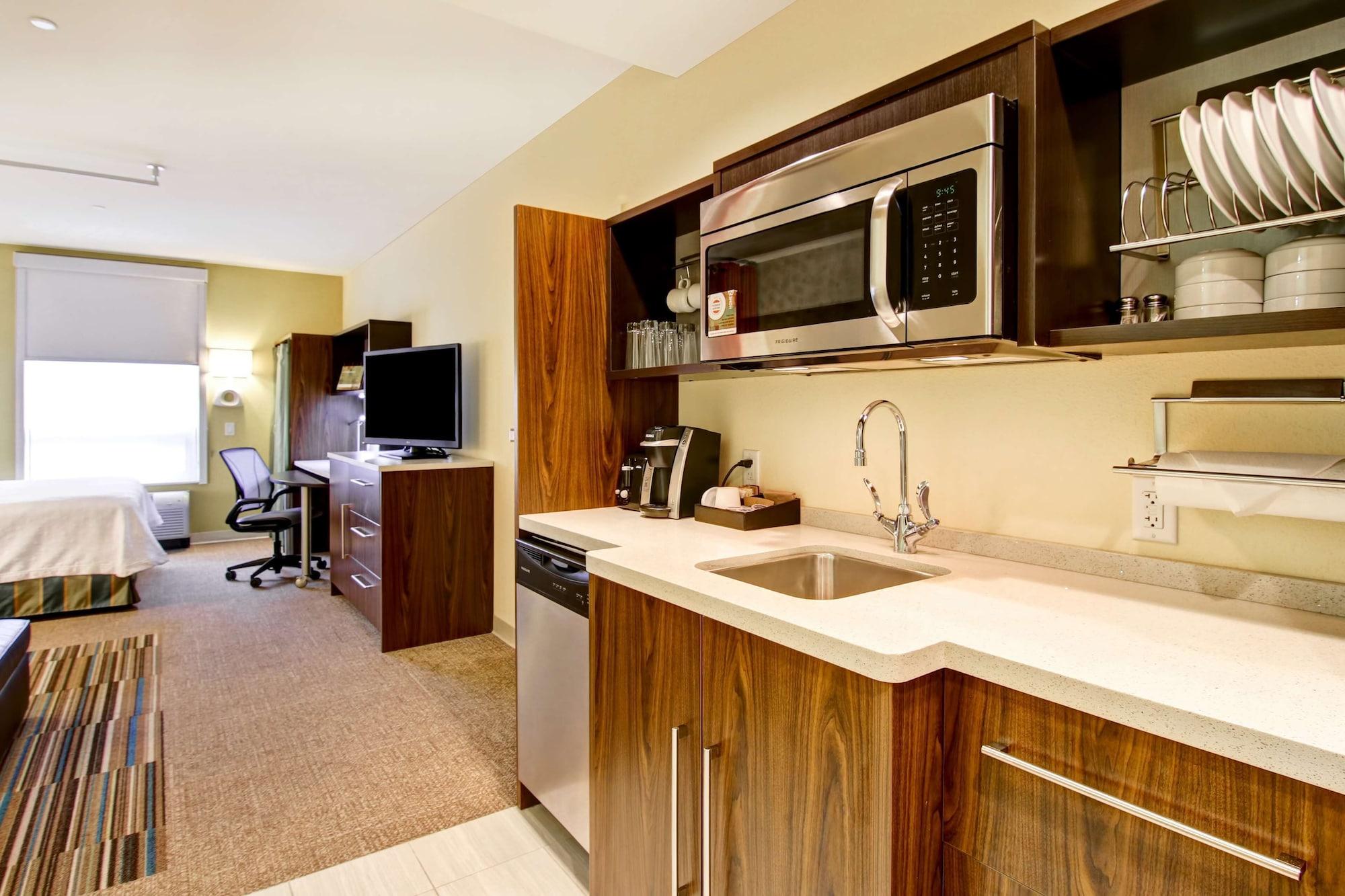 Home2 Suites By Hilton West Эдмонтон Экстерьер фото