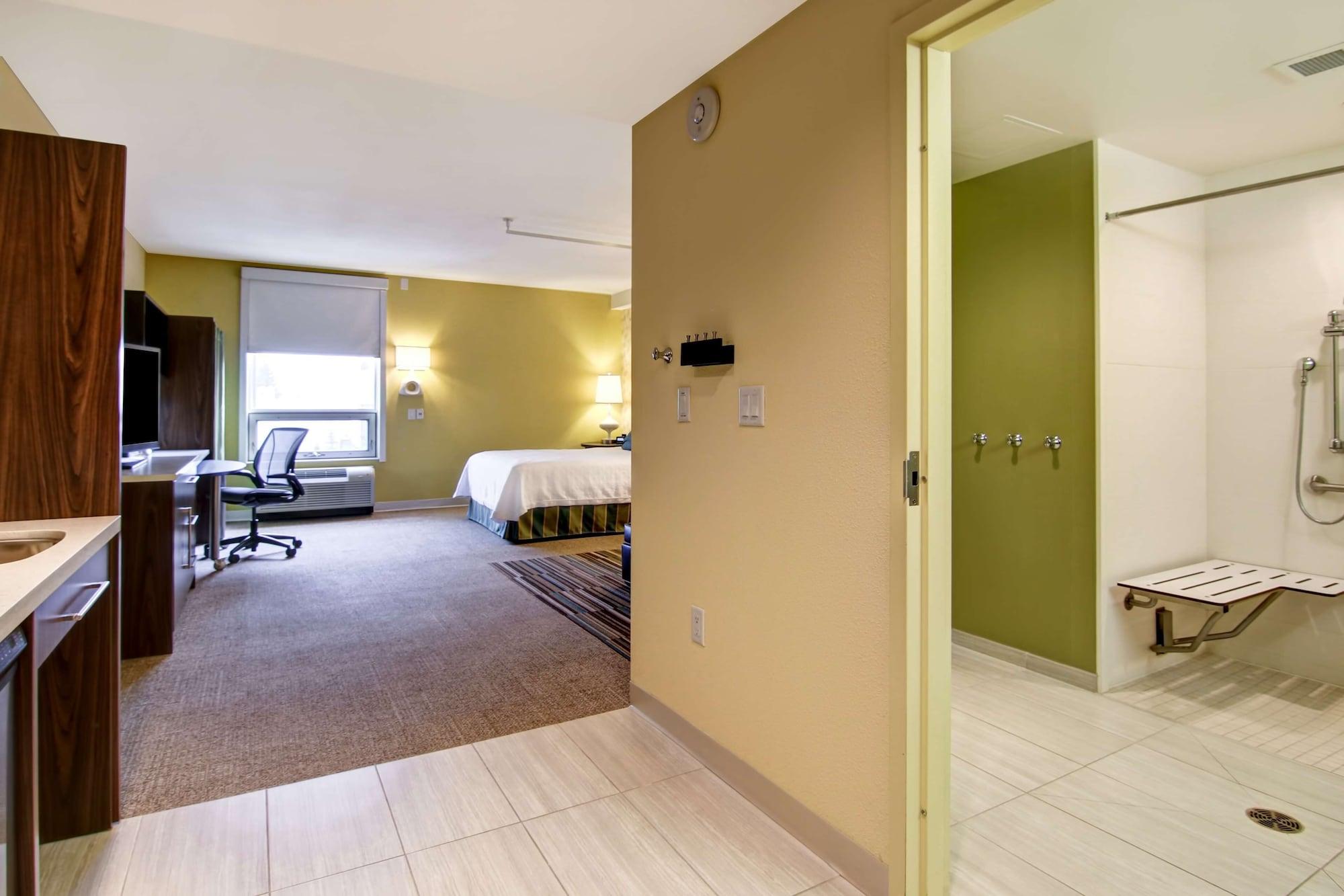 Home2 Suites By Hilton West Эдмонтон Экстерьер фото