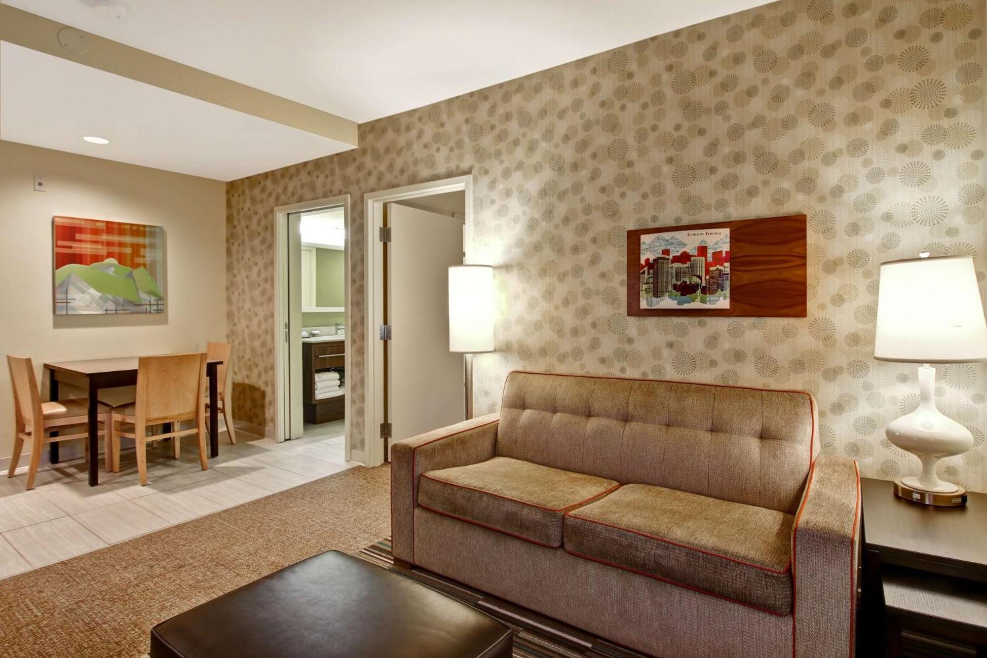 Home2 Suites By Hilton West Эдмонтон Экстерьер фото