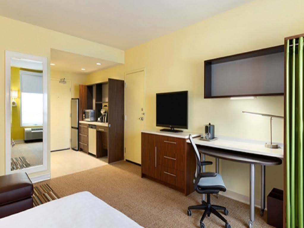 Home2 Suites By Hilton West Эдмонтон Экстерьер фото