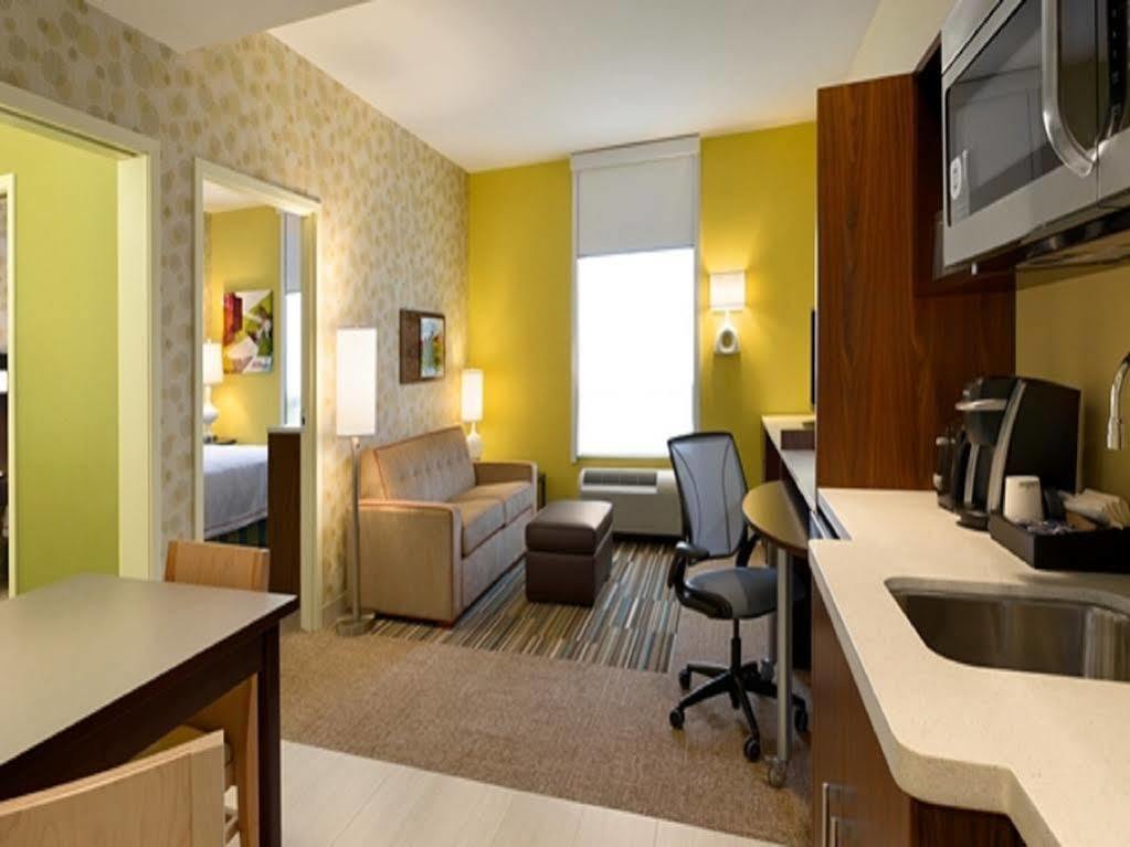 Home2 Suites By Hilton West Эдмонтон Экстерьер фото